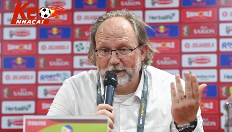 HLV Philippine nhấn mạnh rằng đội mình xứng đáng được tôn trọng nhiều hơn