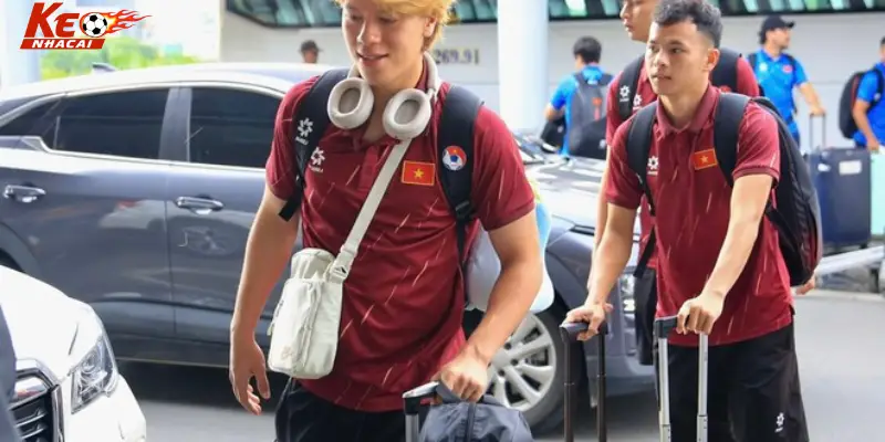 Hành trình trở về của Viktor Lê